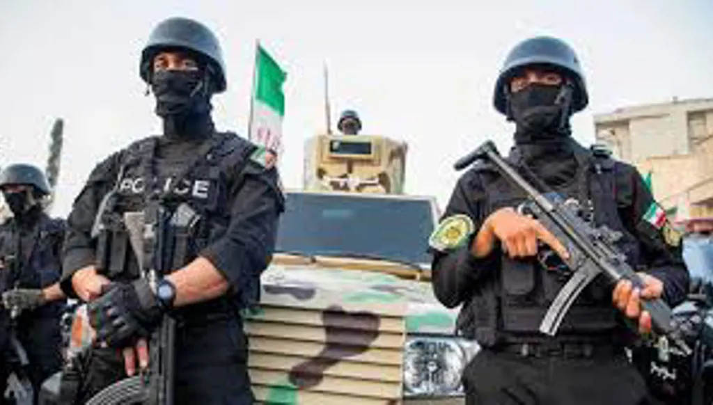 إيران: القبض على "خليّة إرهابية"... وتقريرٌ يوثّق حملة اعتقالات طالت عشرات الآلاف