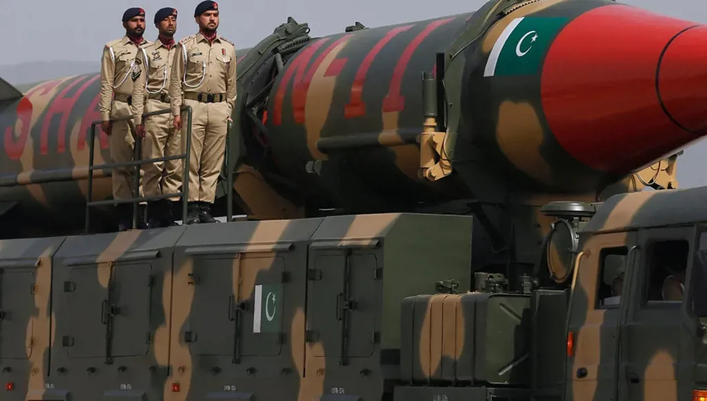 وصول قوة عسكرية باكستانية إلى السعودية لتعزيز التعاون الدفاعي