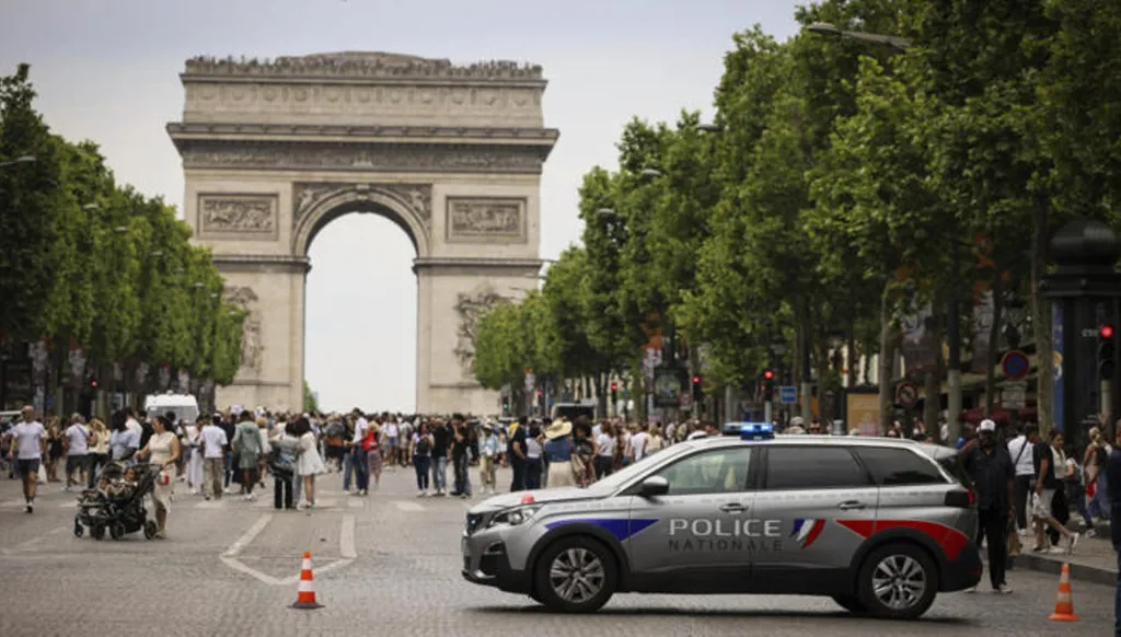 إجراءات مشددة في باريس تحسباً لنهائي كأس أمم أفريقيا بين المغرب والسنغال