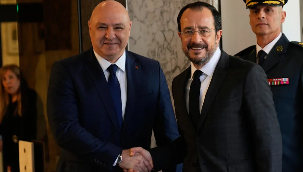 قبرص تدين الهجمات الإسرائيلية على لبنان: مستعدون للمساهمة في وقف التصعيد