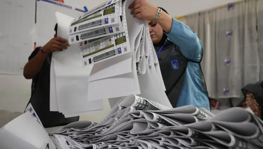 Iraq's political future in limbo as factions vie for power