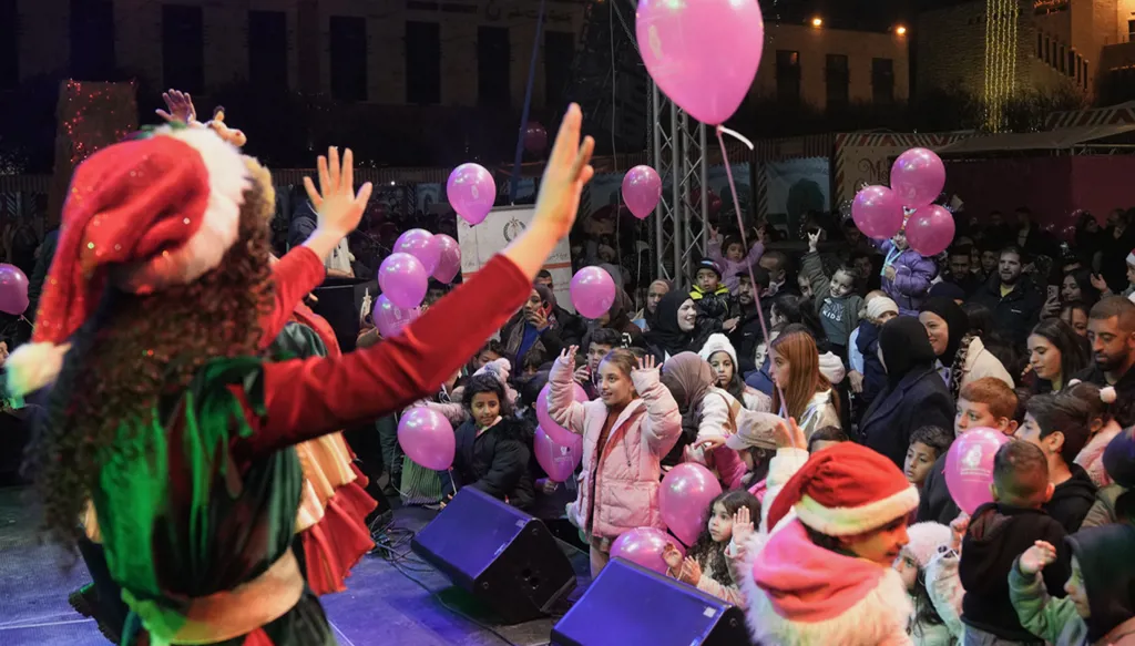 Christmas spirit returns to Bethlehem after ceasefire in Gaza (AP)