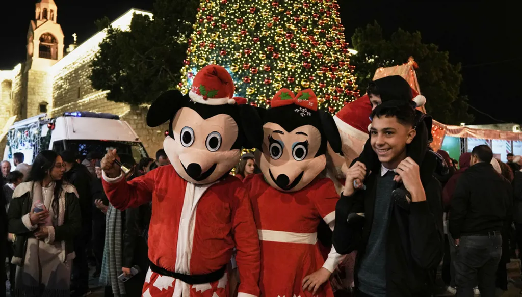 Christmas spirit returns to Bethlehem after ceasefire in Gaza (AP)
