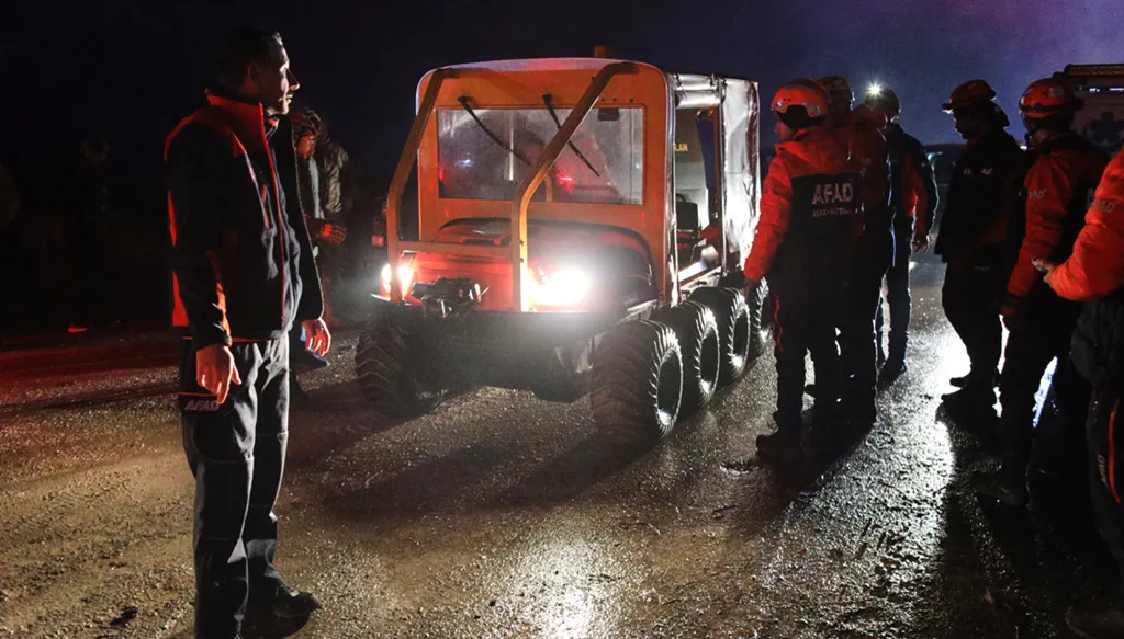 Search teams probe wreckage after Libyan army chief and 7 others are killed in Turkey plane crash(AP)