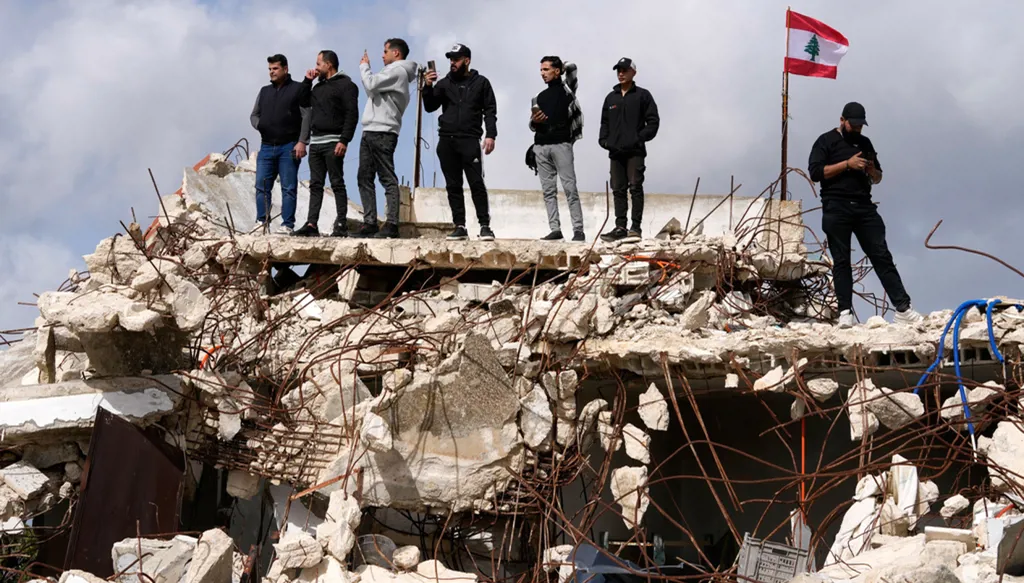 Israeli forces capture a local Sunni Islamist official and Hamas ally in southern Lebanon