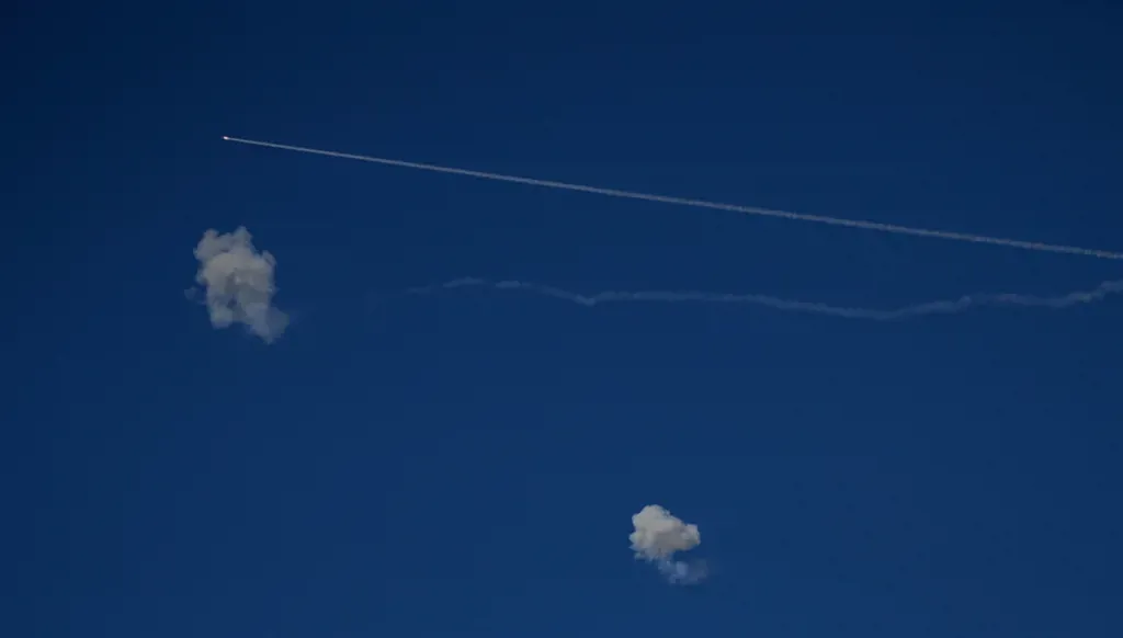 L'Iran lance des drones sur l'Arabie Saoudite et le Koweït alors que le président américain envoie des messages contradictoires