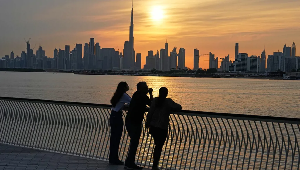 Iran's unrelenting attacks on Mideast shipping and energy infrastructure send oil prices soaring(AP)