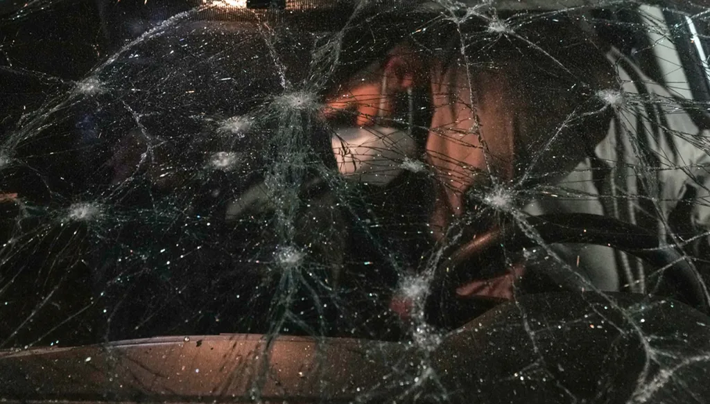 Iran's unrelenting attacks on Mideast shipping and energy infrastructure send oil prices soaring(AP)