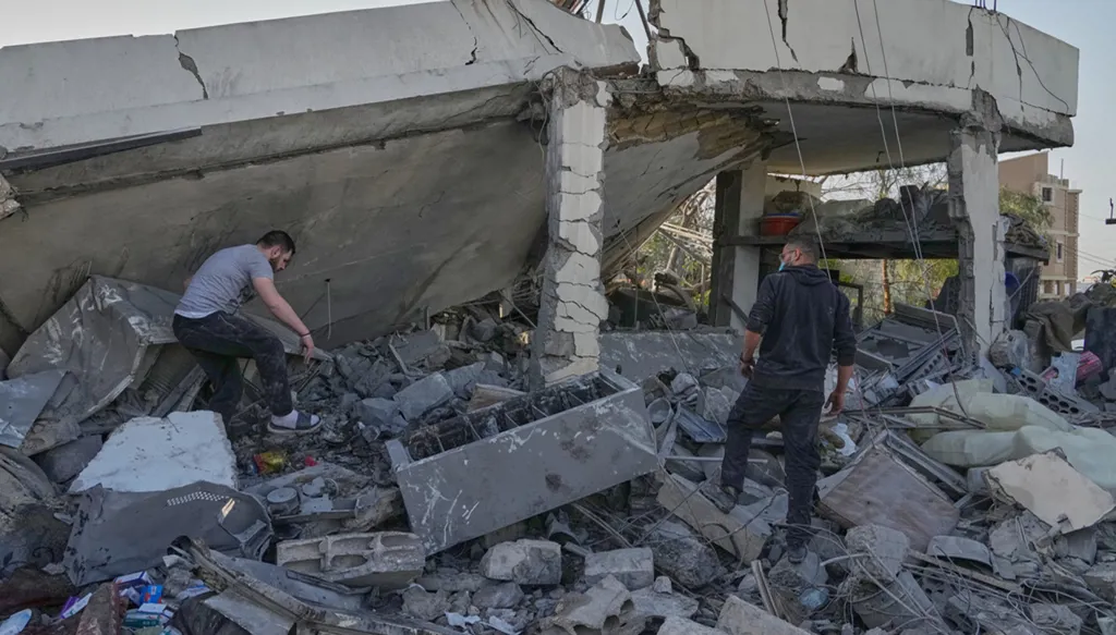 Trump threatens Iran following new wave of attacks on Gulf states and Israel (AP)