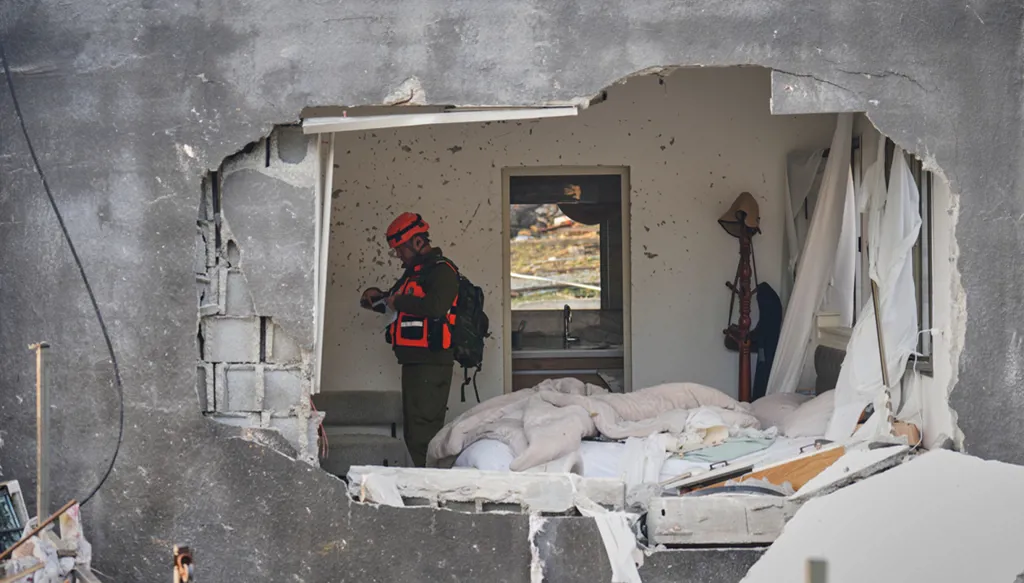 Trump threatens Iran following new wave of attacks on Gulf states and Israel (AP)