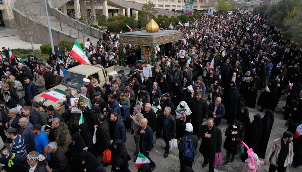 Iran threatens to start hitting Gulf power plants as Israel launches new wave of attacks (AP)