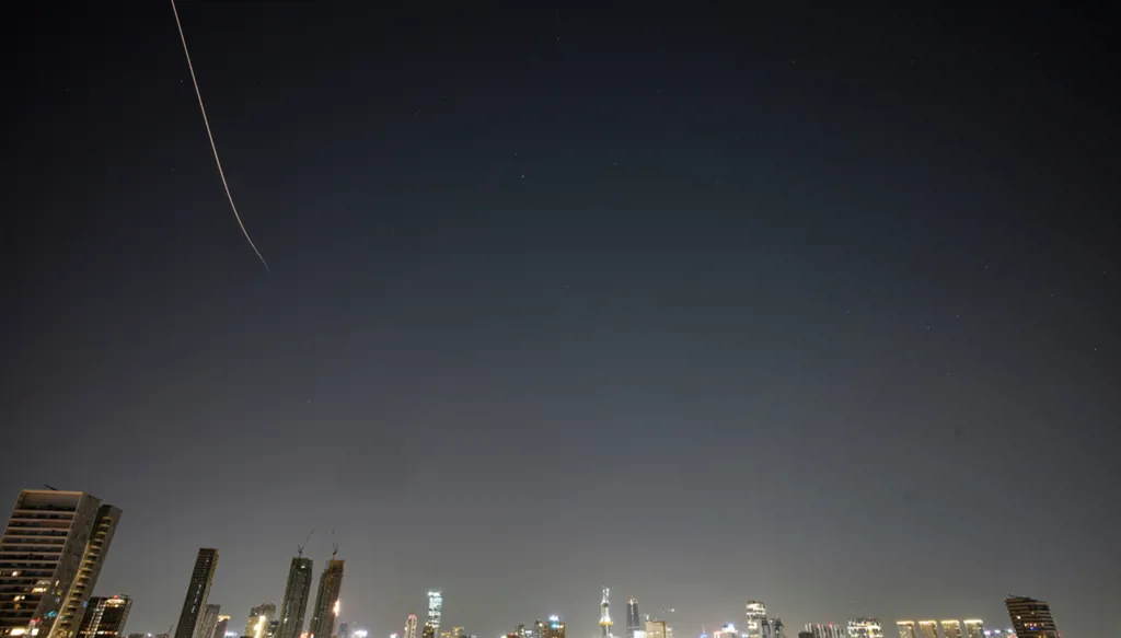 Trump raises hopes for war to wind down but no sign of reduced fighting