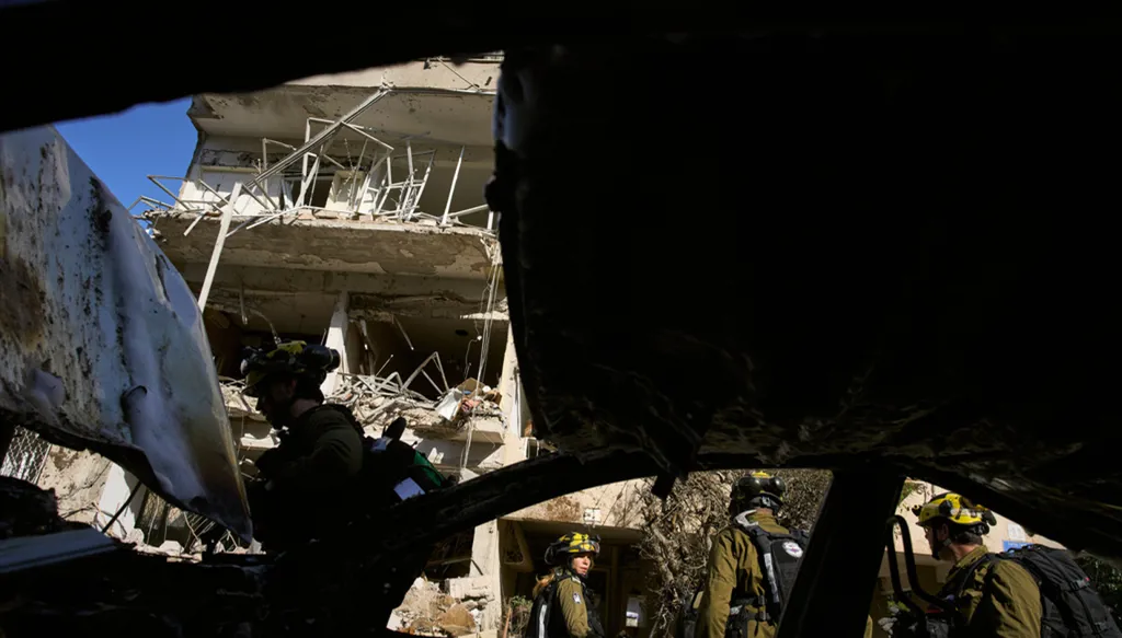 Airstrikes batter Iran as it attacks Israel and Gulf states, while diplomatic efforts gather pace (AP)