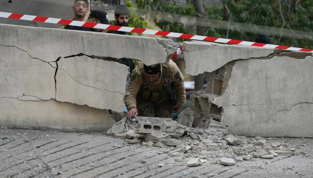 US proposes ceasefire plan as troops head to Middle East (AP)