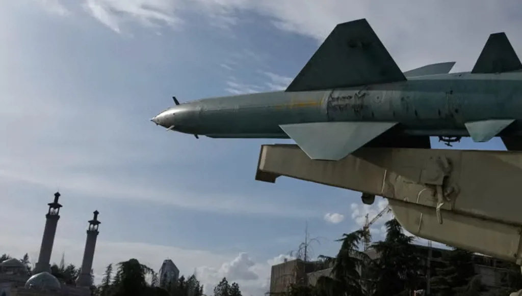 إيران أو ترامب... من يفقد سباق الزمن أولاً؟