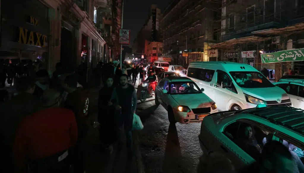 L'ordre de fermeture anticipée en Égypte secoue la vie nocturne du Caire