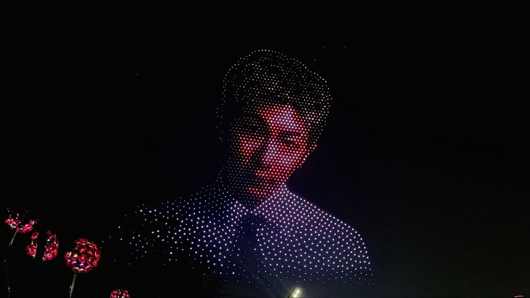 صور فرقة BTS بالطائرات المسيّرة قبل حفلتهم في سيول (انستغرام)