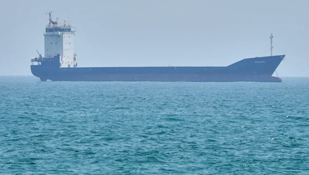 Les prix du pétrole augmentent de nouveau après un affrontement entre les États-Unis et l'Iran dans le détroit d'Ormuz bloquant les pétroliers