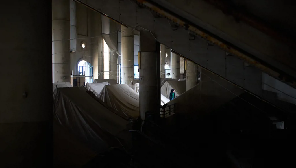 Fighting as Israel invades Lebanon kills UN peacekeepers and Israeli troops