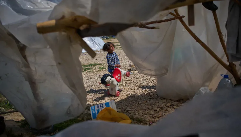 Le cessez-le-feu menacé par les attaques israéliennes au Liban et la possible présence de mines dans le détroit d'Ormuz