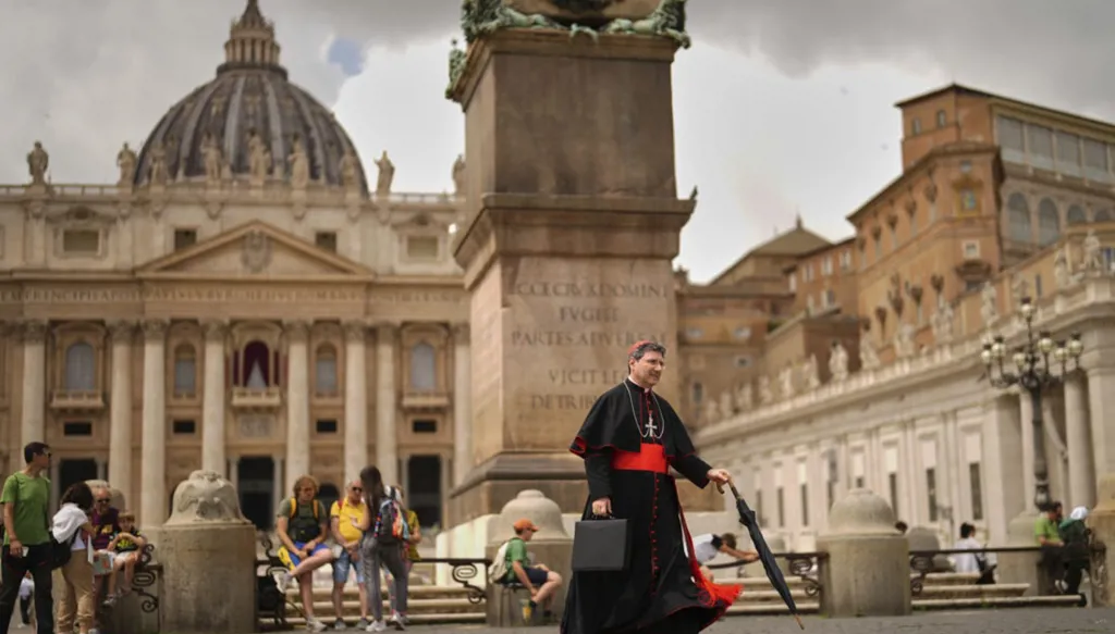 لماذا يواجه الفاتيكان مشاكل مالية كبيرة؟