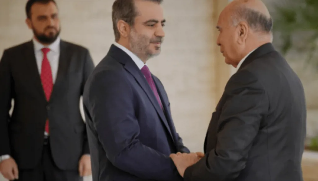 وزير الخارجية العراقي يزور دمشق للمرة الأولى منذ سقوط الأسد