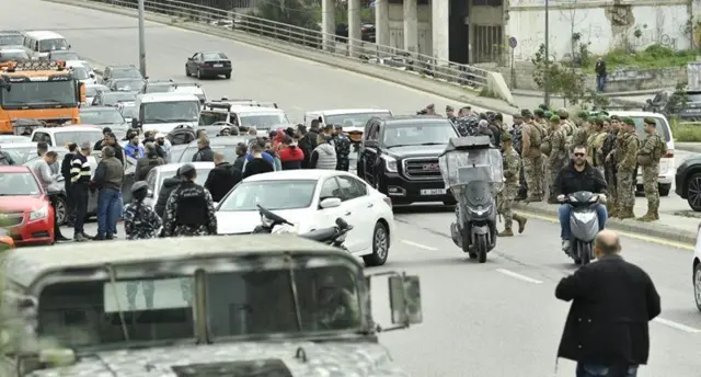 من اعتصام وقطع طريق جسر الرينغ احتجاجاً على الزيادات الضريبية (حسام شبارو)