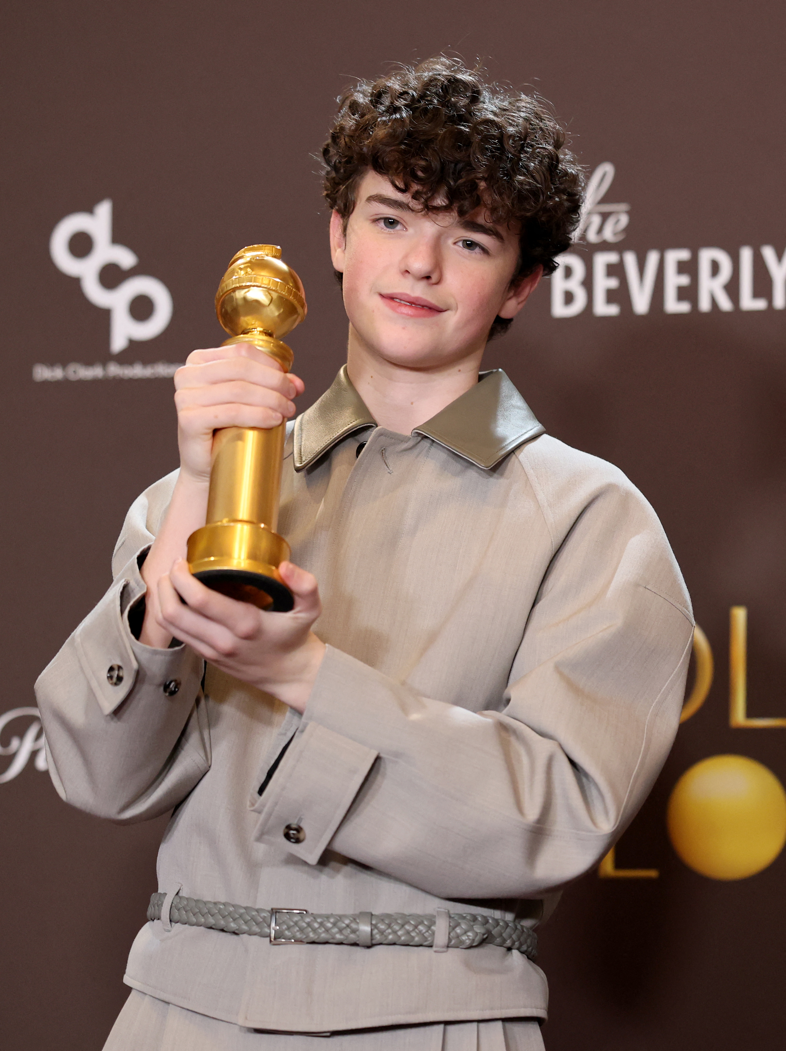 أوين كوبر الفائز بـ“غولدن غلوب“ أخيراً. (أ ف ب)