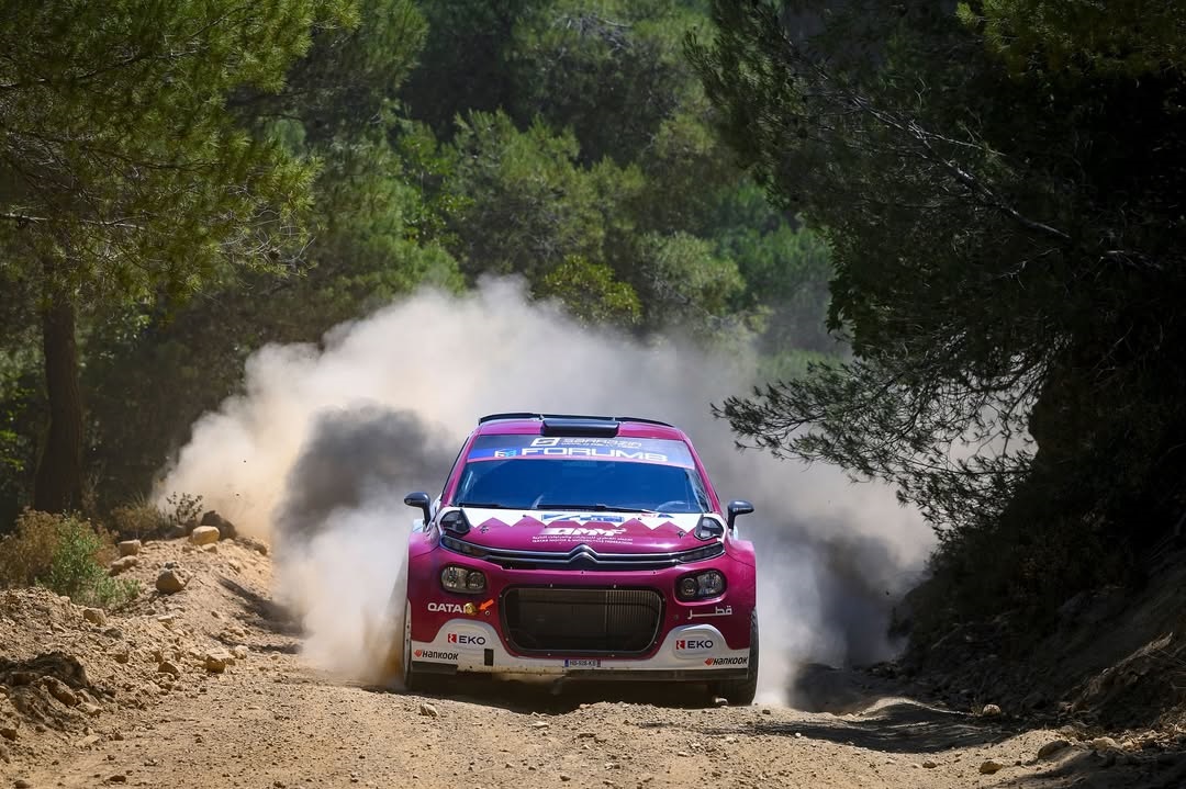 السائق القطري عبد العزيز الكواري. (وكالات)