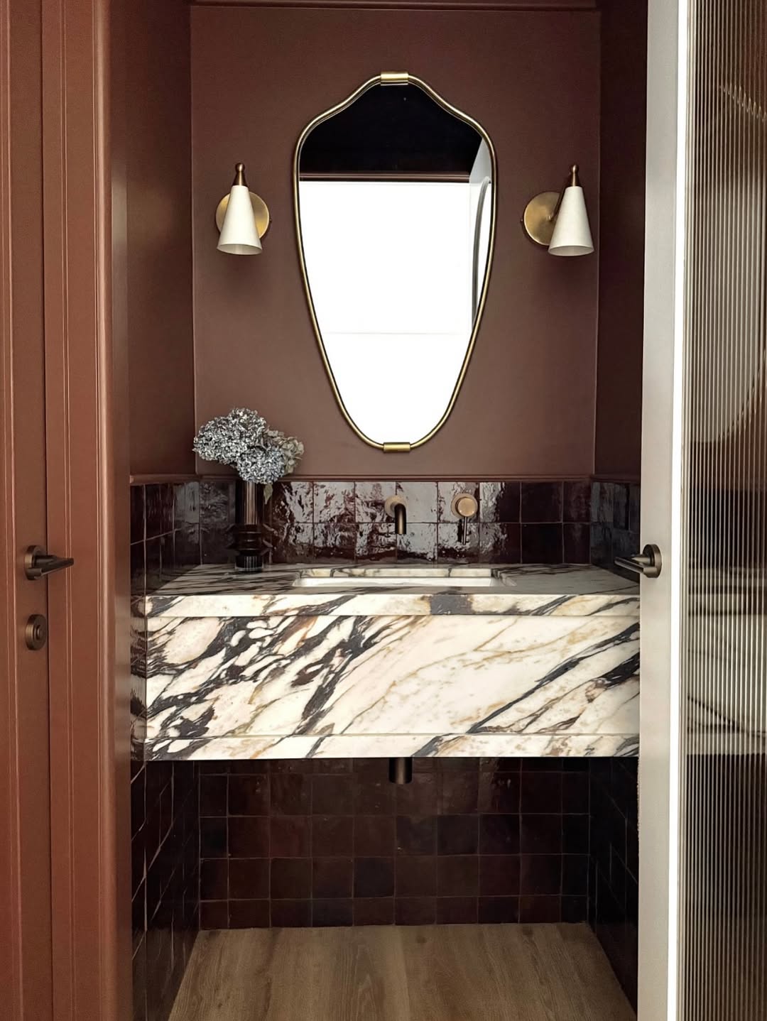 التصاميم والأوان الرائجو في 2026 (Pinterest).