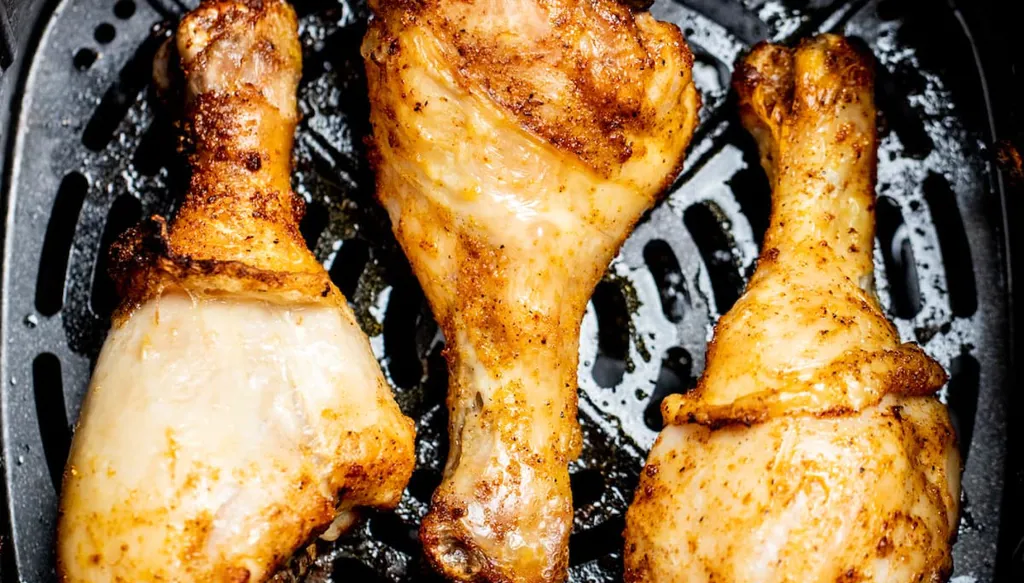 لا تضعوا هذه الأطعمة إطلاقاً في المقلاة الهوائية (Air Fryer)