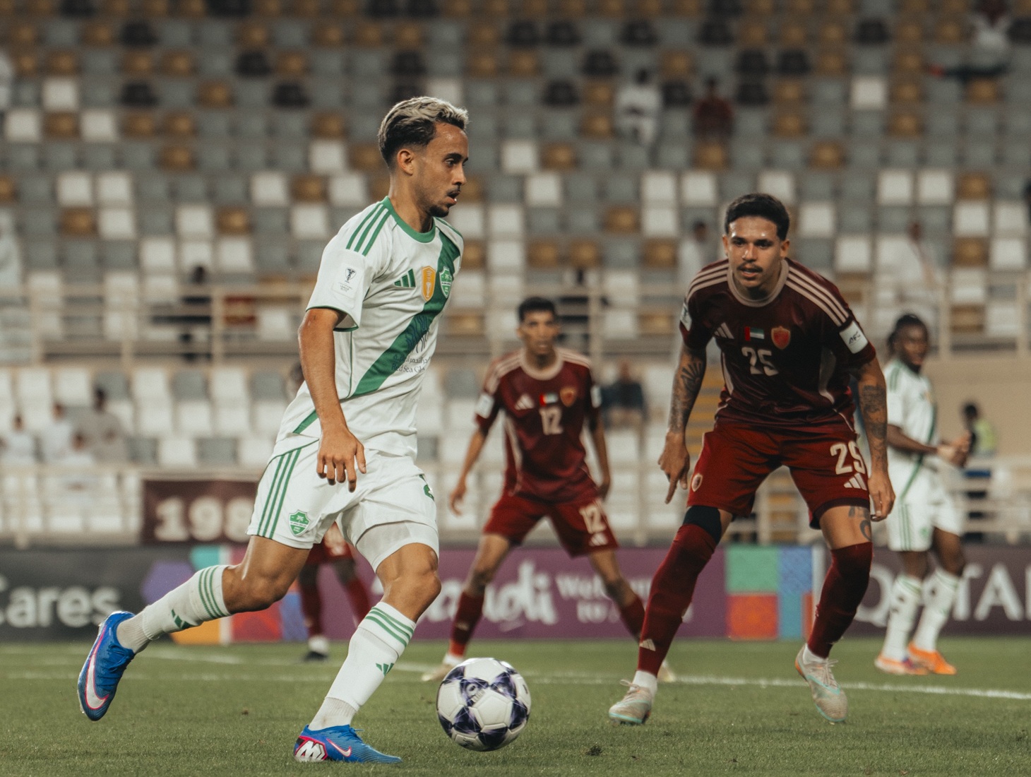 من مباراة الوحدة الإماراتي والأهلي السعودي في دوري أبطال آسيا للنخبة. (وكالات)