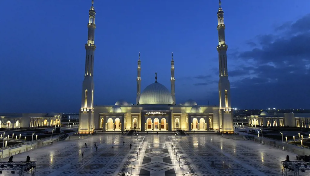 هل منعت مصر إذاعة أذان الفجر والمغرب عبر مكبرات الصوت؟