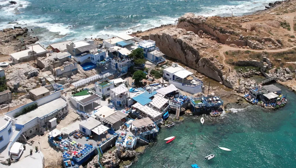 الساحل اللبناني... أكثر بكثير من مجرد مياه وصخور ورمال (فيديو)