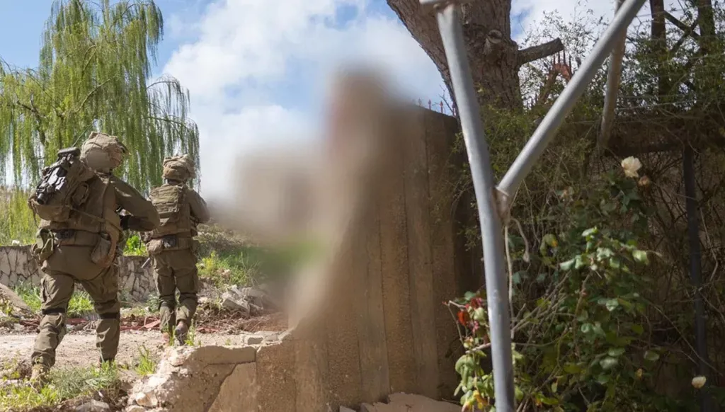 Israeli army reportedly advance on Bint Jbeil as drone activity intensifies in southern Lebanon