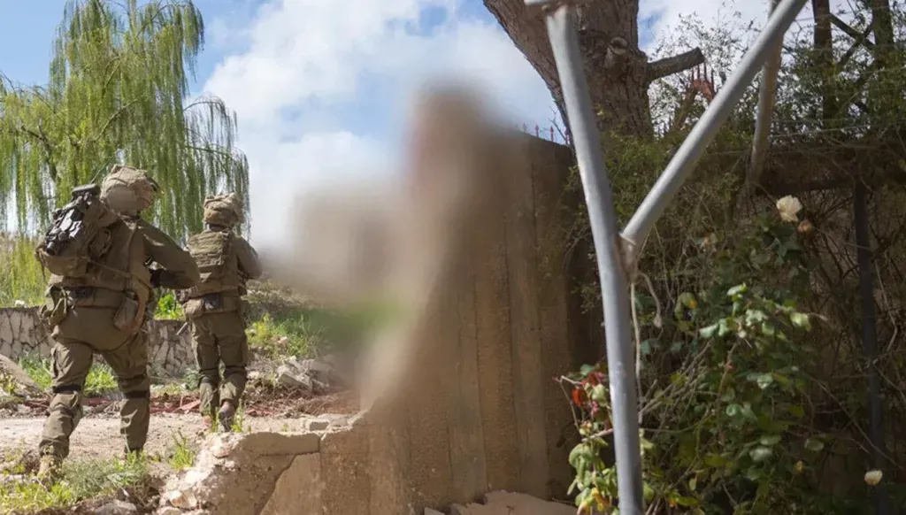 L'armée israélienne avancerait sur Bint Jbeil alors que l'activité des drones s'intensifie dans le sud du Liban