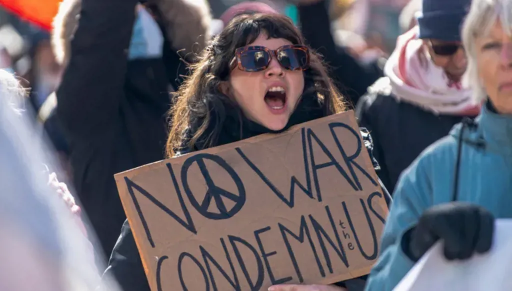 Iran, Israël et les États-Unis : Une guerre entraînée dans une destruction stratégique