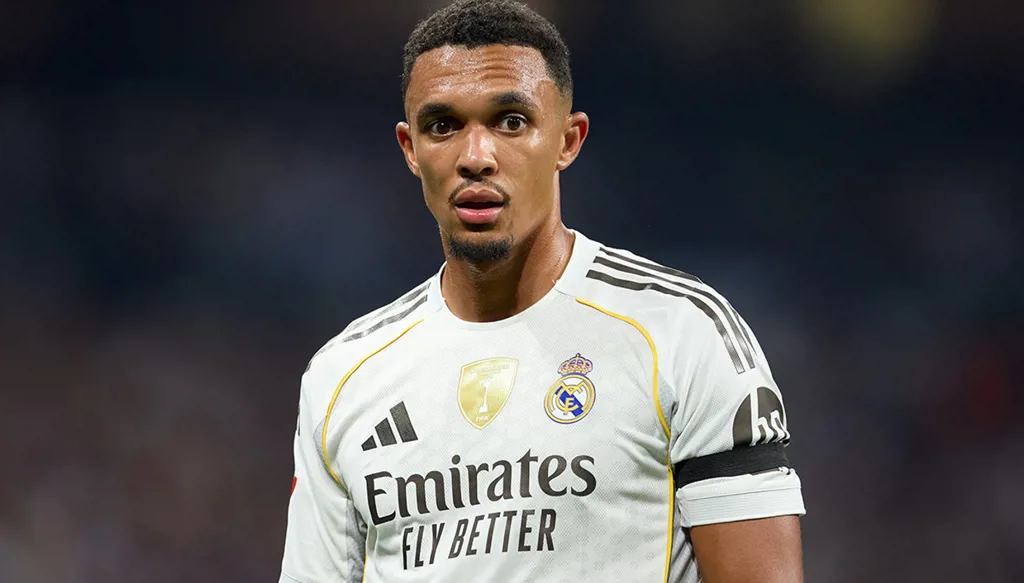 ألكسندر-أرنولد يعود إلى "أنفيلد" بمشاعر مختلطة