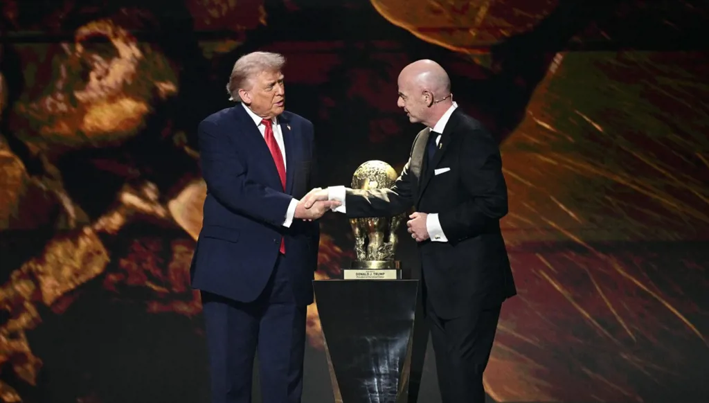 كأس العالم 2026: الكرة في مواجهة "إنفانتينو – ترامب"