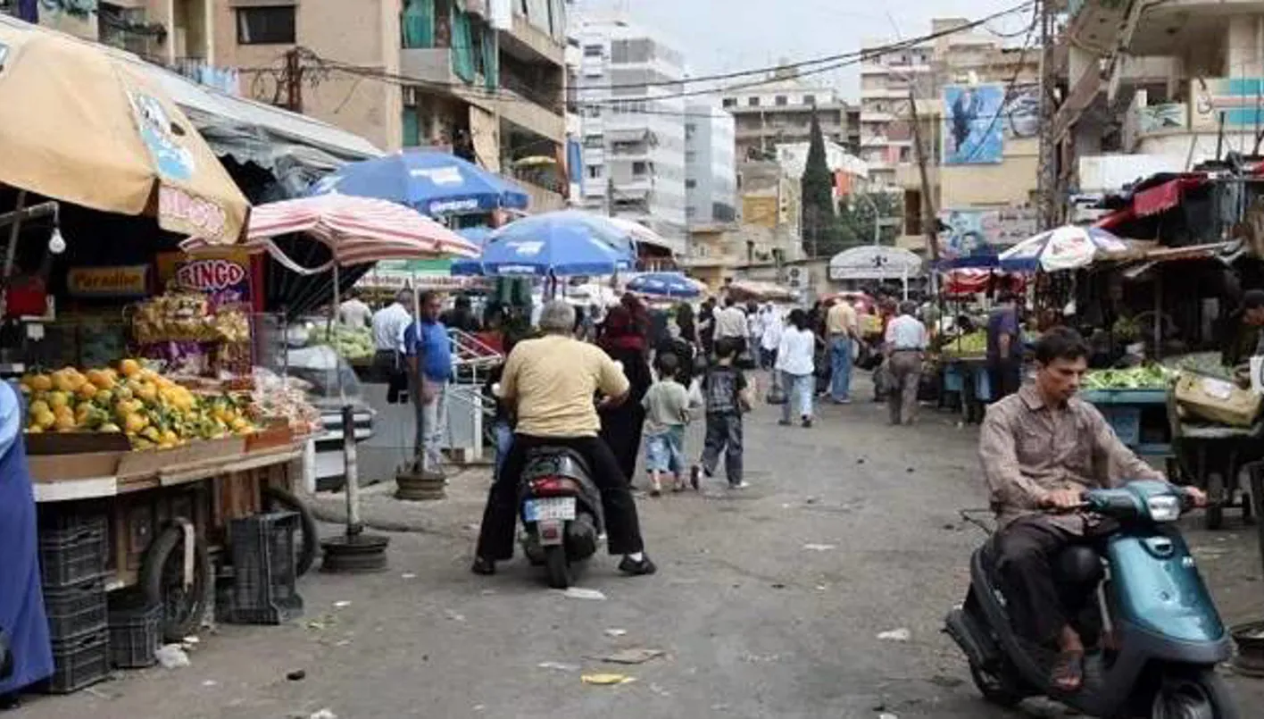 ملثمان أطلقا النار على المحال والسيارات عند تقاطع الغبيري - الرحاب باتجاه طريق مطار بيروت القديمة