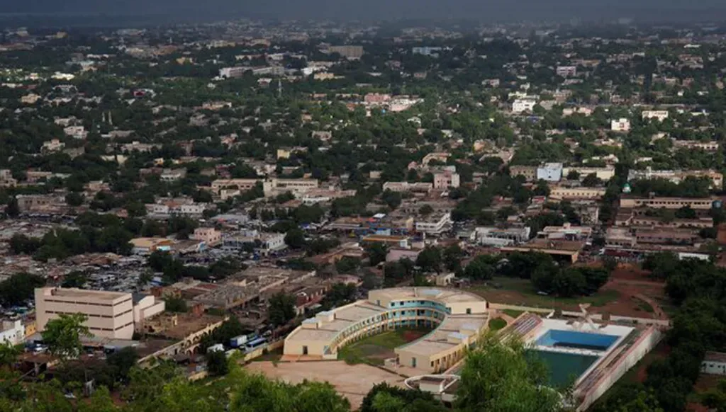 هجمات منسقة في مناطق عدة في مالي وعلى أحد السجون