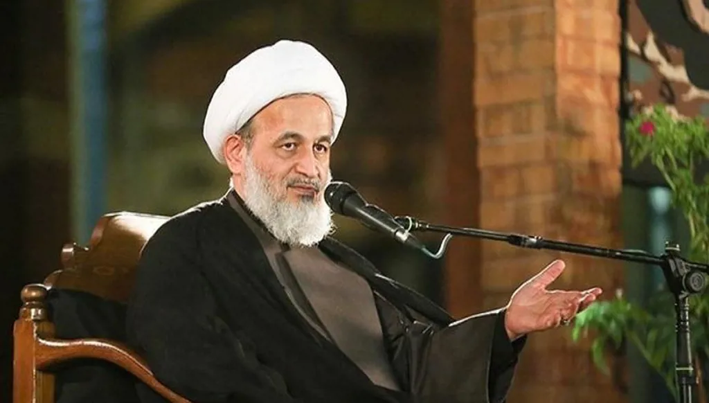 الأصولية في إيران: عندما تتحدث العمامة بلغة الإمبراطورية