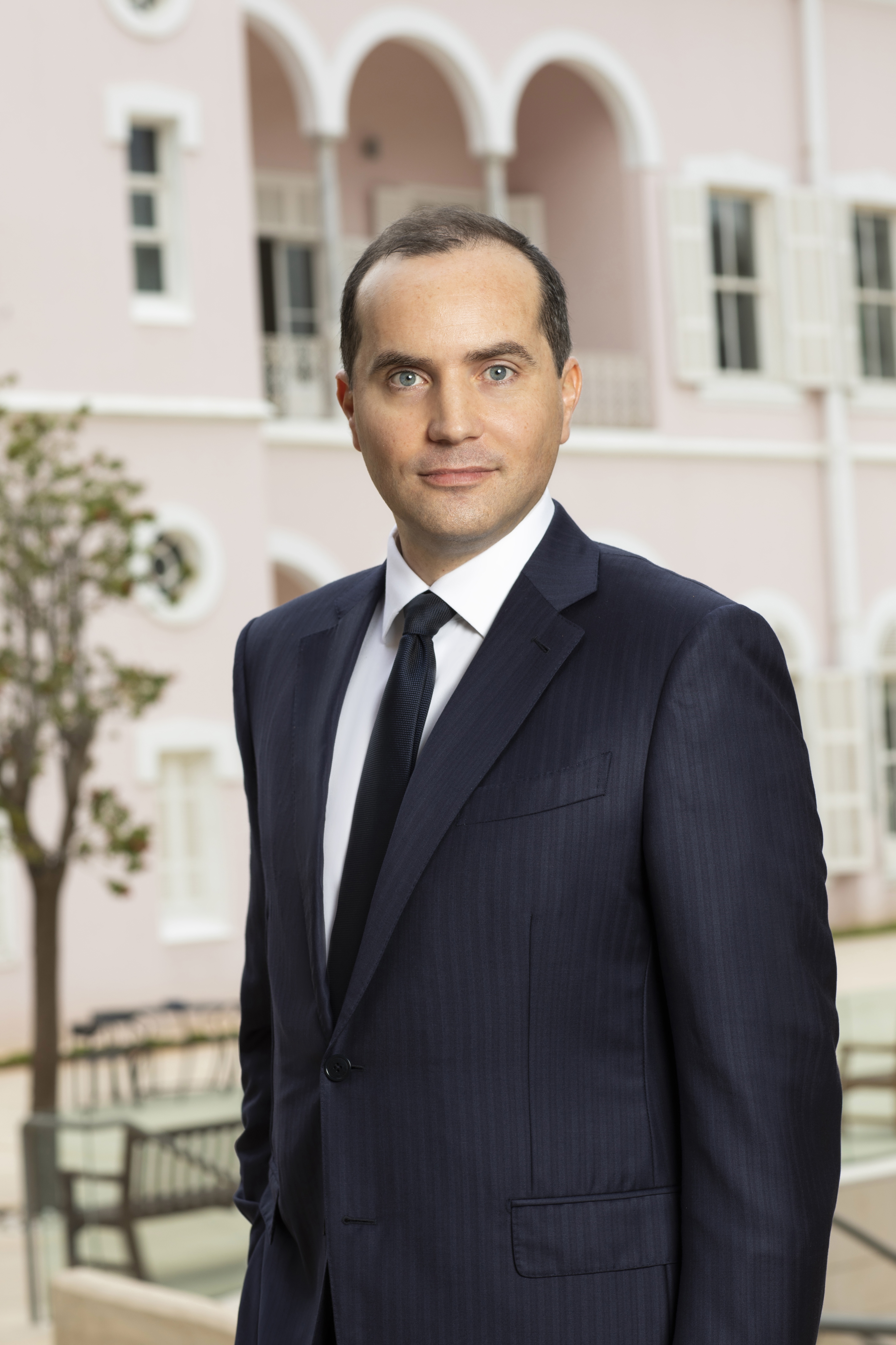 Maxence Duault مدير عام الـ ESA (موقع الجامعة)