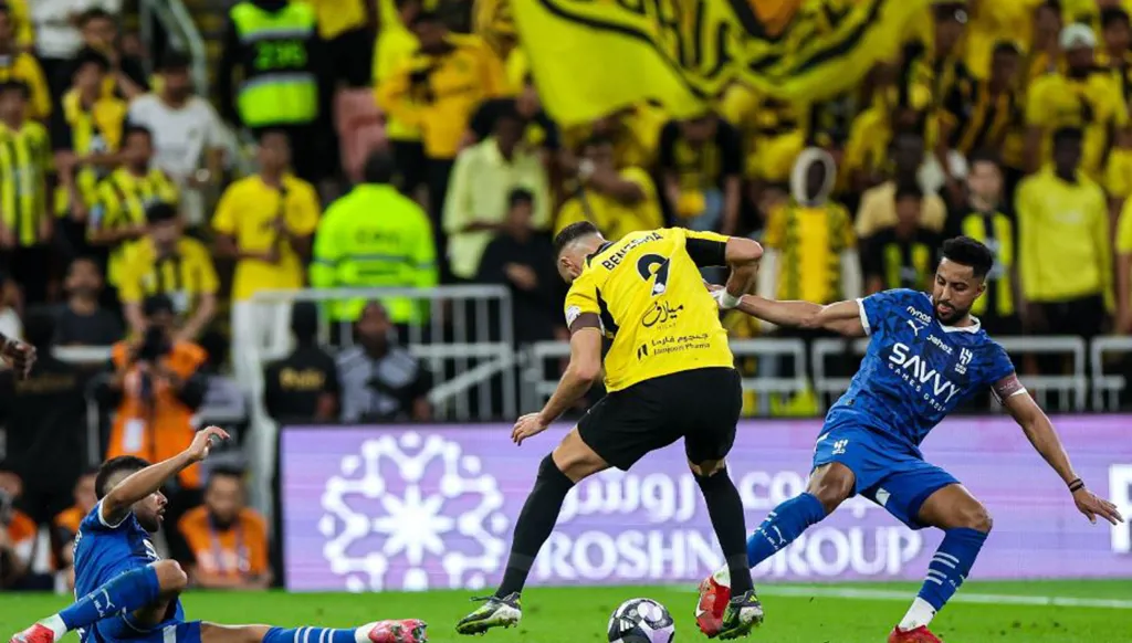 بنزيمة يُعلق على أدائه الخيالي: "ما شاء الله"