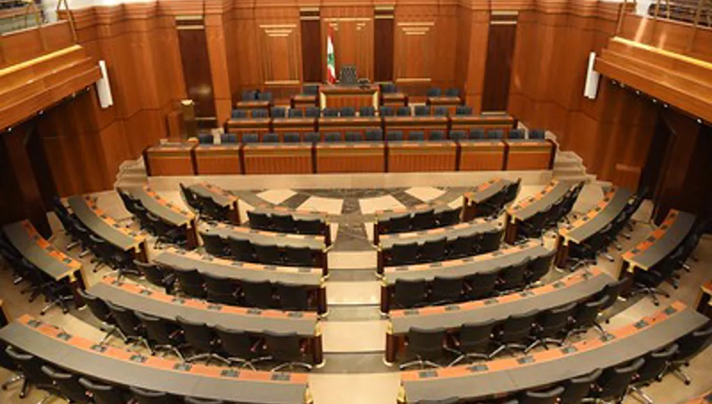 مصدر وزاري: أي كلام عن انتخابات نيابية مبكرة يعني دفع الوضع الداخلي نحو التفجير