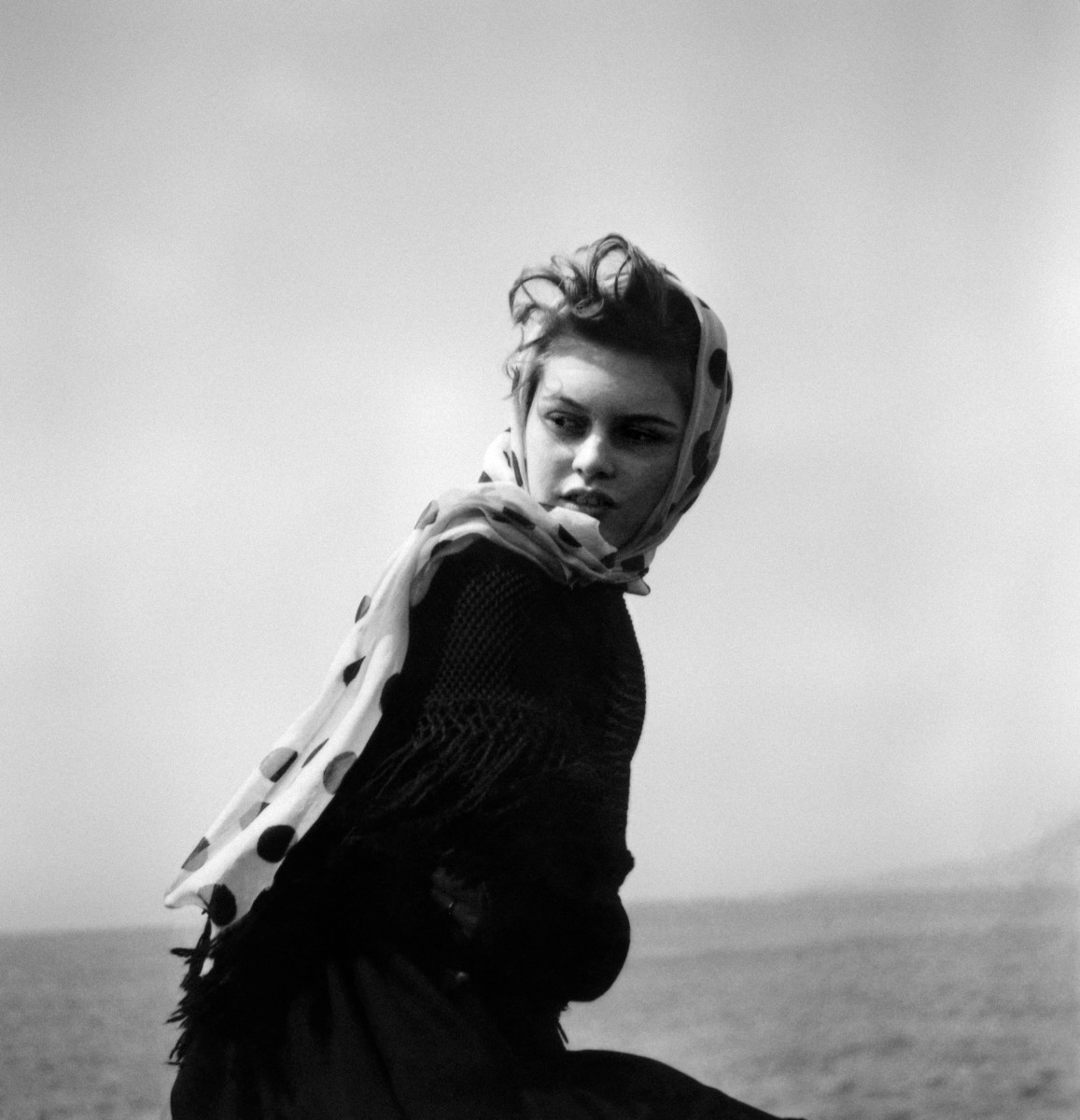 بريجيت باردو خلال الدورة السادسة من مهرجان كانّ السينمائي عام 1953. (أ ف ب)