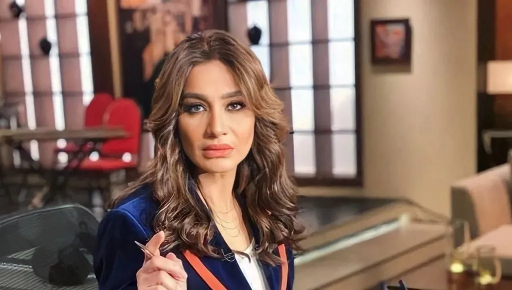 بسمة وهبة في المحكمة إلى جانب عمر بدران ضد زوجة خالد يوسف