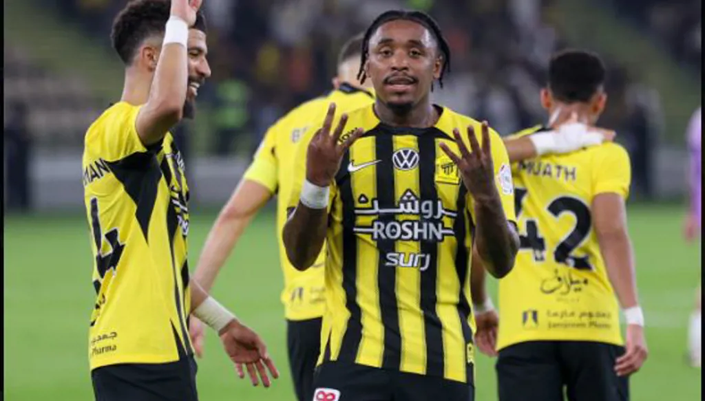 الإتحاد يقلب الطاولة على الخلود في الدوري السعودي