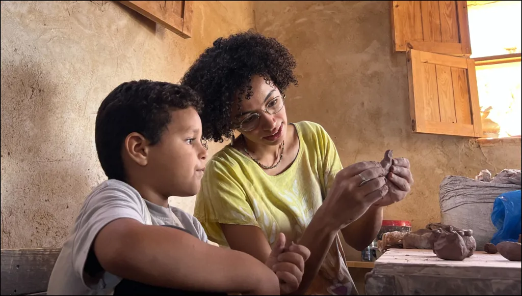 مشروع ضُليلة يُزهر بالخزف في واحة سيوة... الأطفال يعيدون إحياء حرفة الفخار