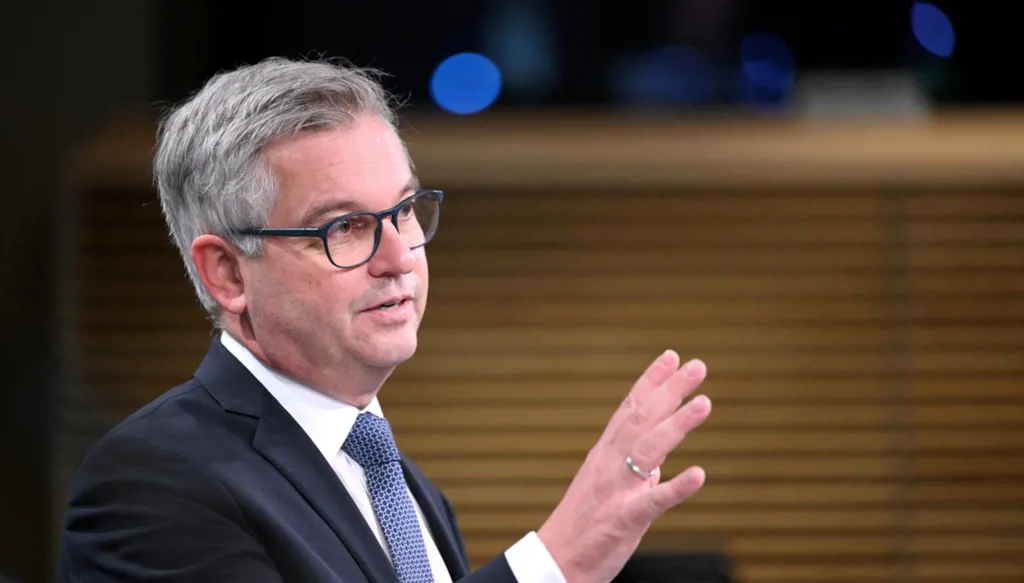 وزراء داخلية الاتحاد الأوروبي يناقشون تشديد سياسة مفوض الاتحاد الأوروبي للشؤون الداخلية والهجرة ماغنوس ‏برونر (أ ف ب)‏لهجرة